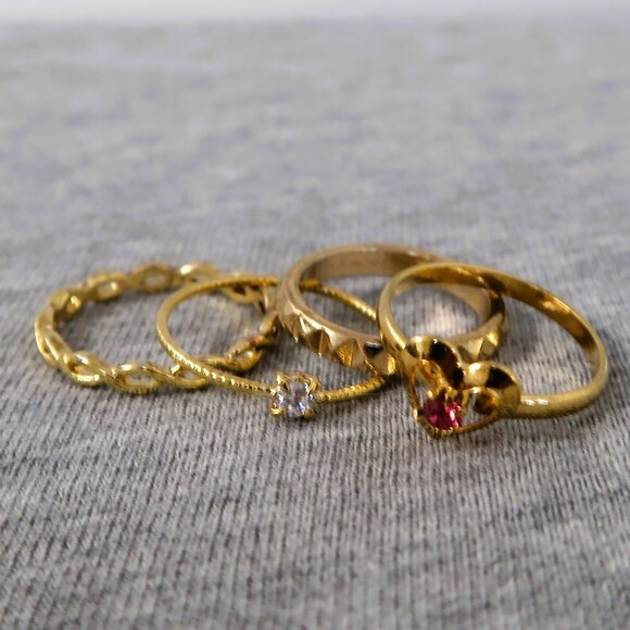 Woman or Teen Back to School Rings Set of Four Costume Jewelry Gold Tone Value 4 - Picture 3 of 6